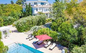 The Gatsby Mansion